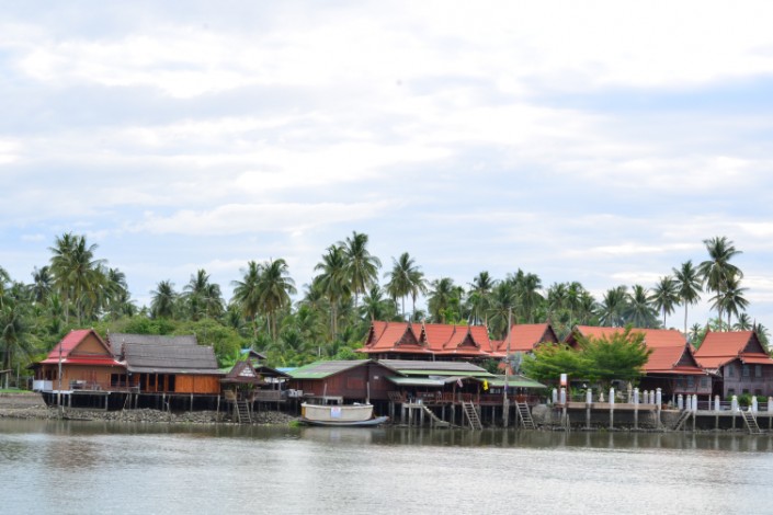 บ้านทิพย์สวนทอง ที่พักใกล้อัมพวา ริมแม่น้ำแม่กลอง